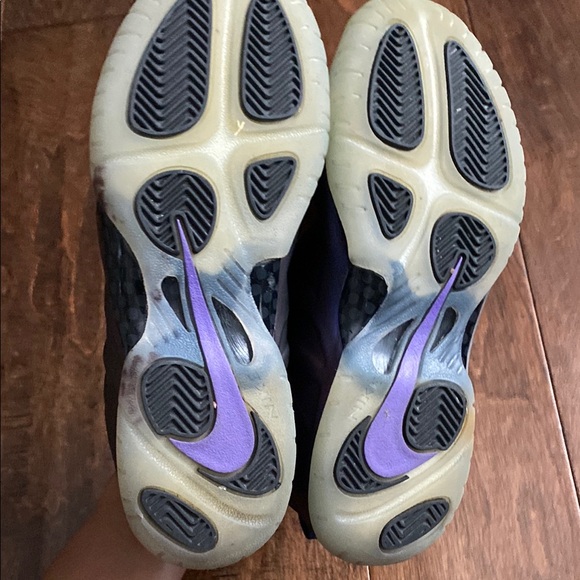 Stylish Black Kids Shoes - Picture 5 of 9